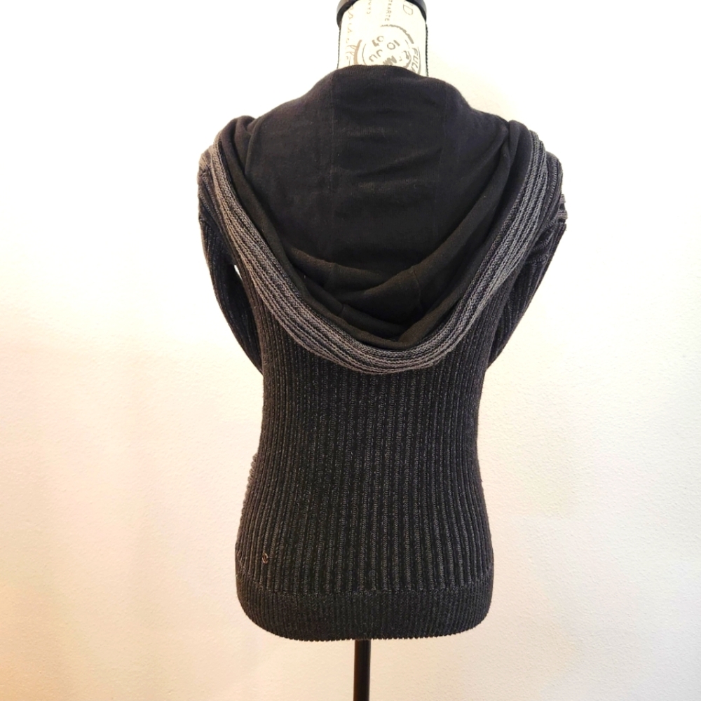 Lululemon form-fitting Black & Gray Sweater jacket with hood size 6 / fits S/XS - Picture 3 of 10